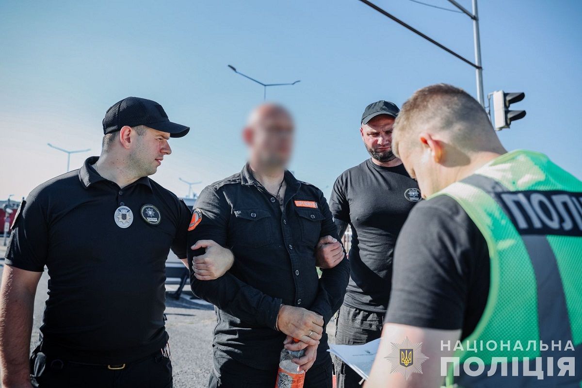 Італія екстрадувала до України підозрюваного у викраденні автомобілів росіянина 