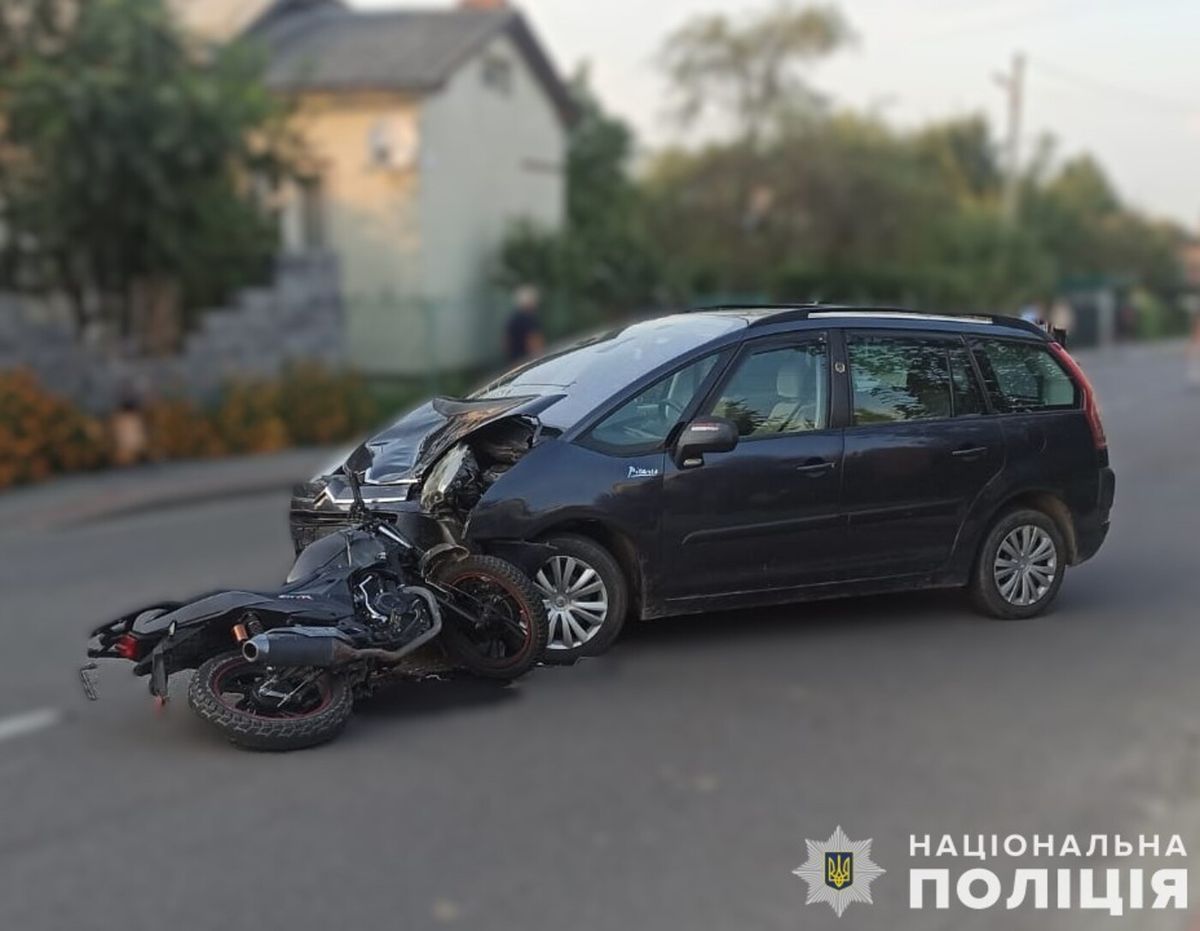 17-річний мотоцикліст важко травмувався у ДТП в Бориславі