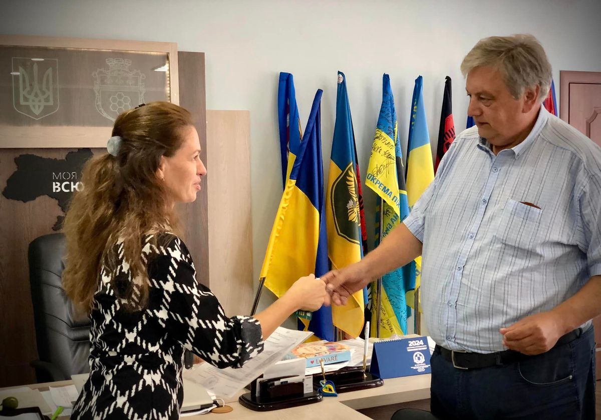 У Нетішині сімʼї загиблого військовослужбовця подарували квартиру