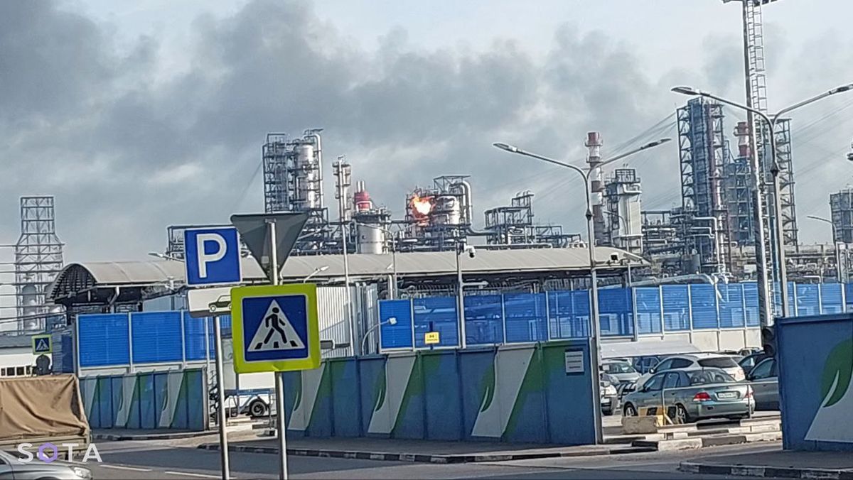 Вночі понад 100 дронів атакували Москву та ще 10 російських регіонів