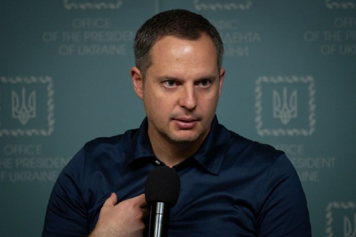 Володимир Зеленський звільнив Ростислава Шурму з посади заступника голови ОП 
