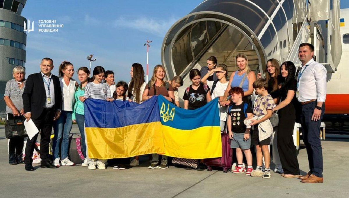 Україна евакуювала з Лівану ще 25 своїх громадян 
