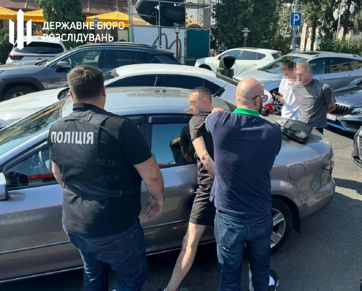 У Києві дезертири допомагали ухилянтам знятись з військового обліку 