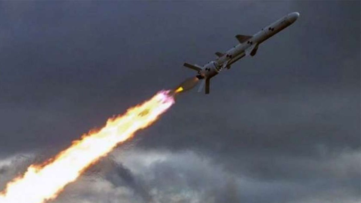Росіяни вночі випустили по Україні майже 30 дронів та ракет 