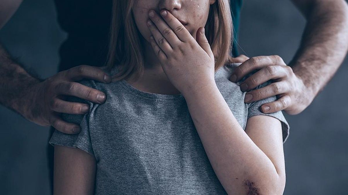 Тернопільського пенсіонера засудили до 10 років за зґвалтування дівчинки з інвалідністю