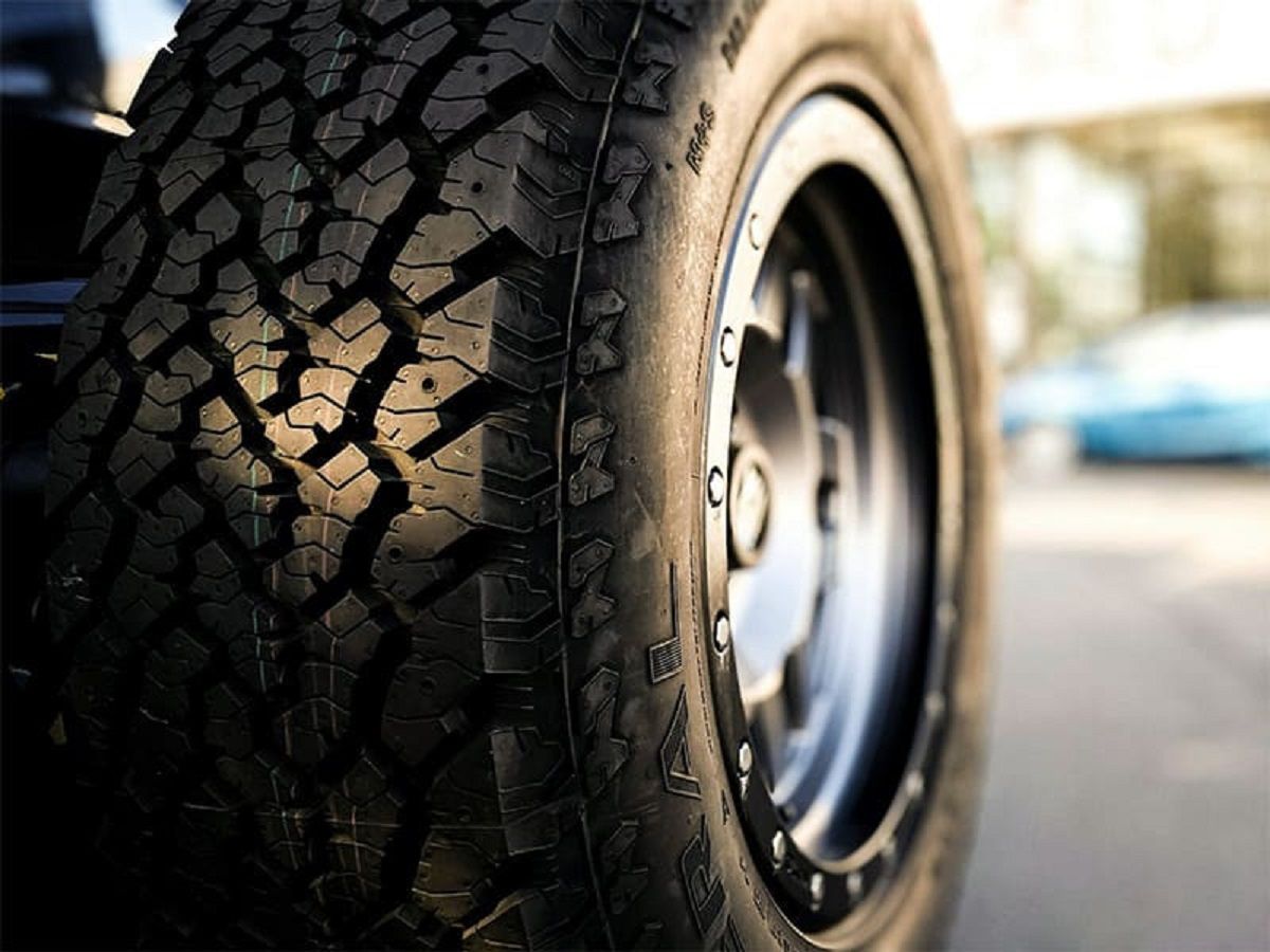 Перевірка тиску у шинах автомобіля: як часто це потрібно робити 