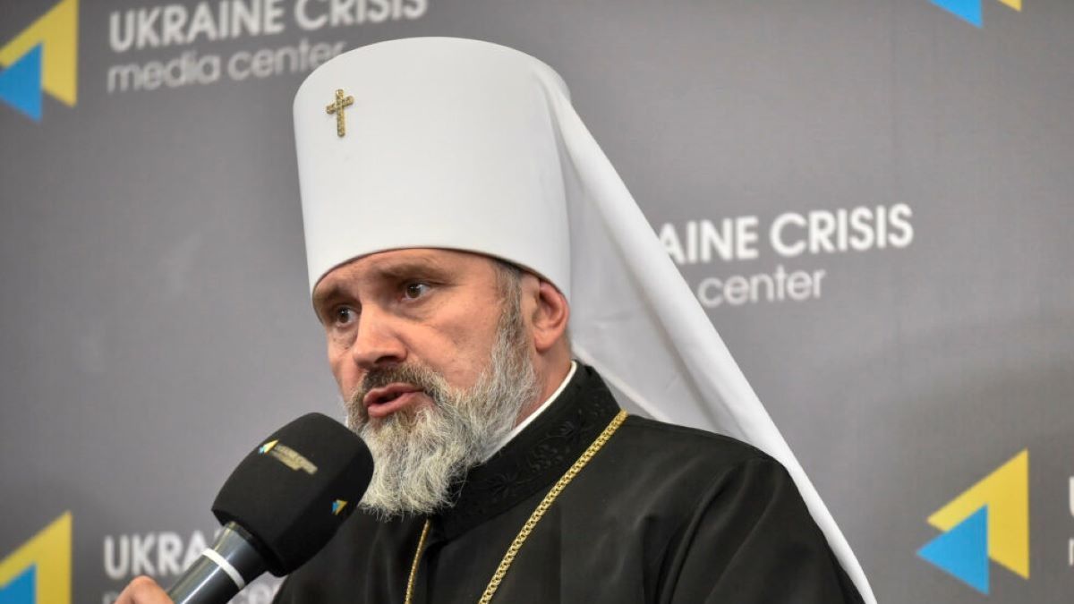 У центрі Києва побили митрополита Кримського та Сімферопольського ПЦУ Климента