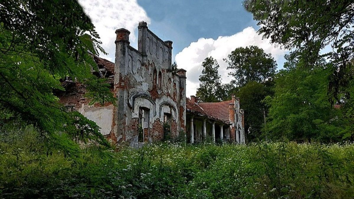 Палац у Черниці: рільнича школа та місце кінозйомок