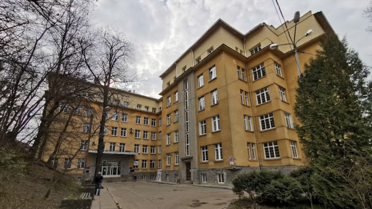 Львівські депутати підтримали петицію про запуск автобусного маршруту до «Охматдиту»