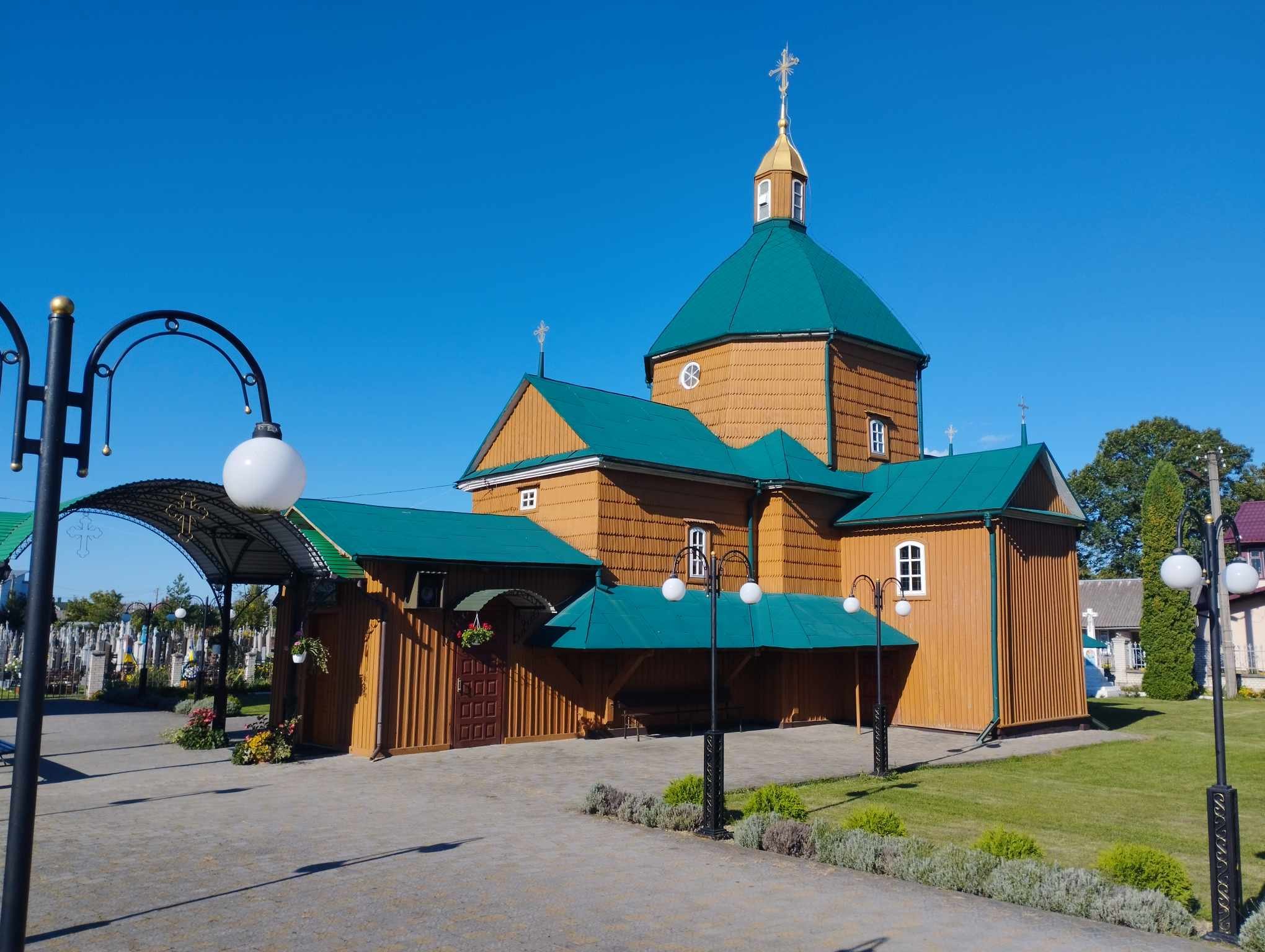 Церква Святої Трійці XVIII ст. (фото Василя Стрільчука)