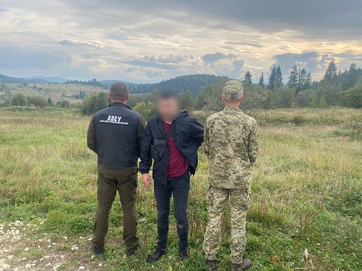 Прикордонники Львівщини за допомогою дрона виявили 32-річного ухилянта із Запоріжжя