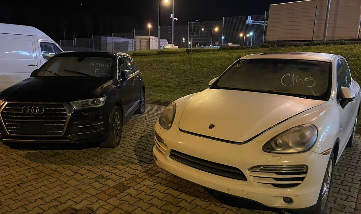 У Львові судили шахраїв за ввезення авто під виглядом гуманітарки