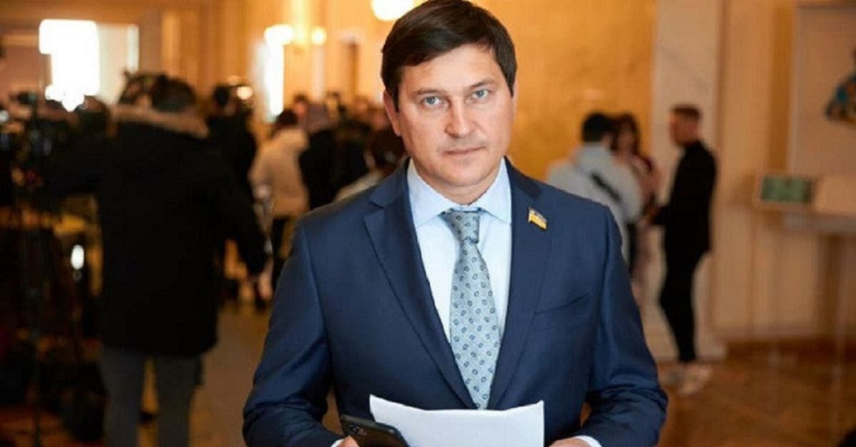 Звинувачений у підкупі Мустафи Найєма народний депутат виїхав за кордон