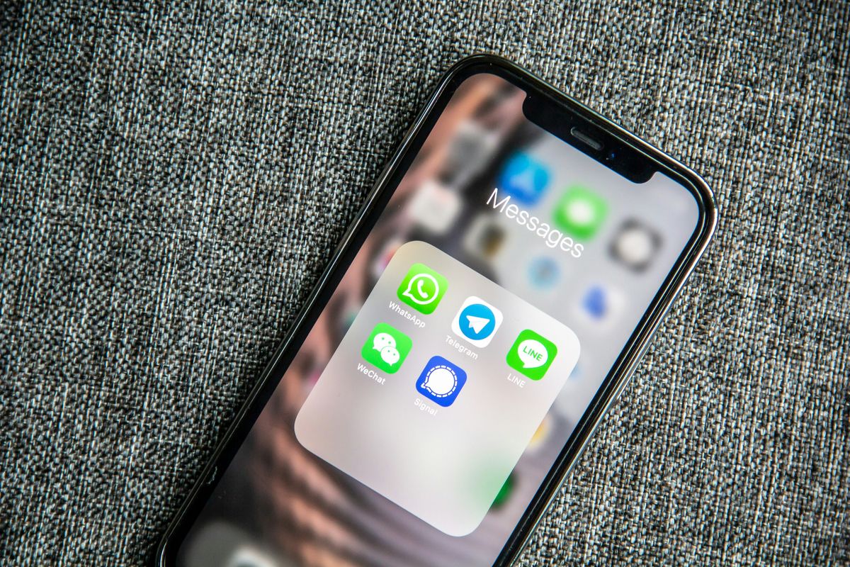 Військовим і держслужбовцям заборонили користуватись Telegram