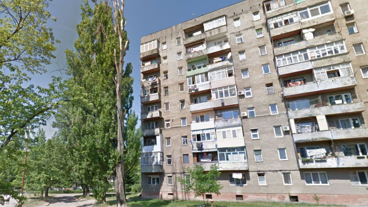 В  Ужгороді чоловік кинув гранату з багатоповерхівки