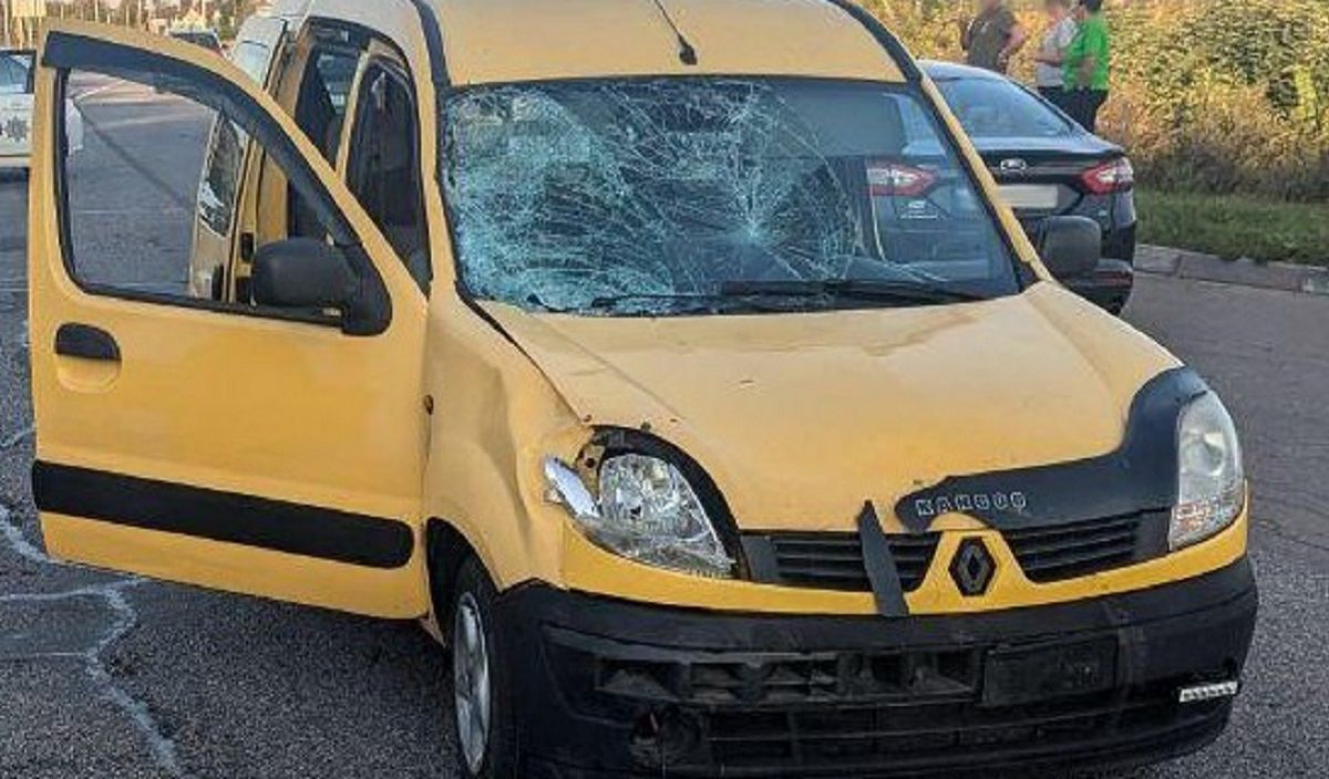 На трасі біля Стрия легковик на смерть збив пішохода