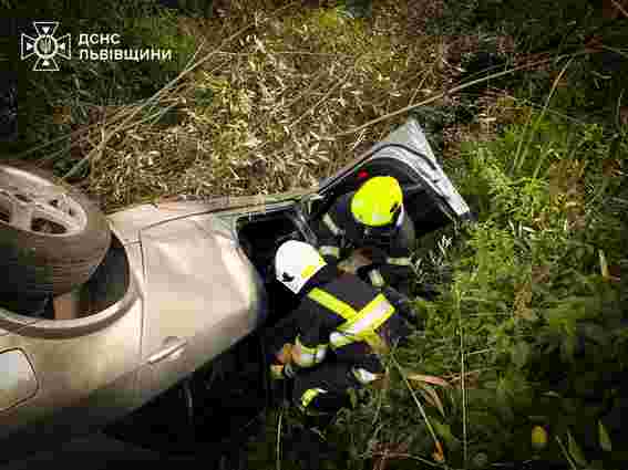 Біля Меденичів 24-річний водій Nissan Primera перекинувся у кювет і загинув