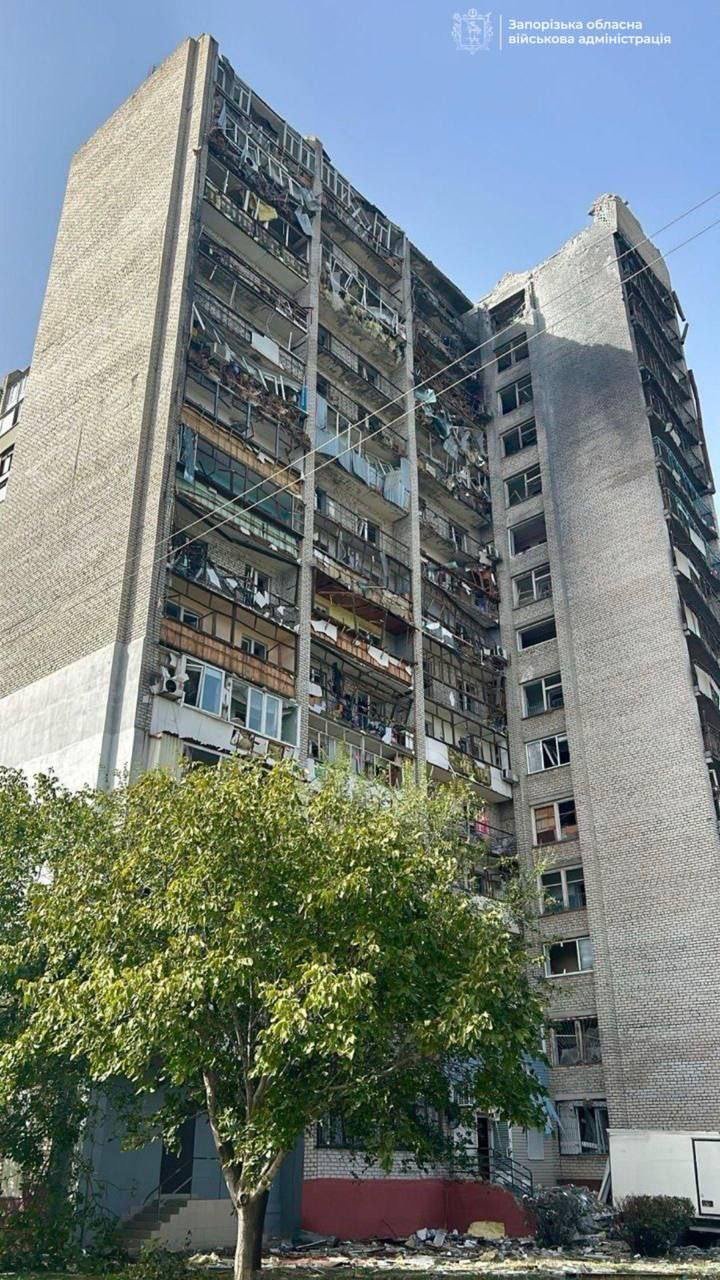Наслідки атаки окупантів на Запоріжжя 1 жовтня / Фото Запорізької ОВА