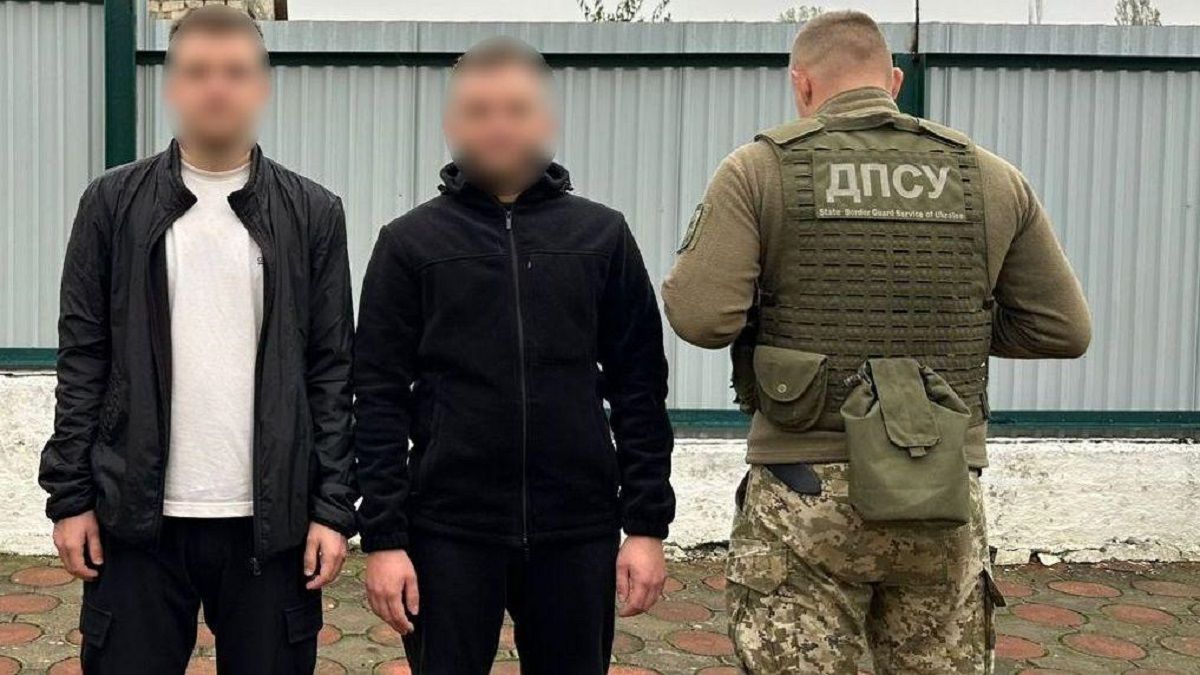 Прикордонники Закарпаття затримали двох ухилянтів з Львівщини