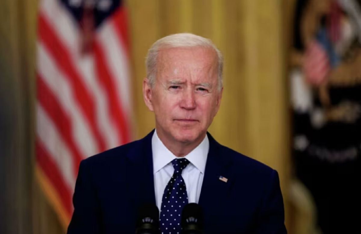 Джо Байден відклав поїздку до Німеччини через ураган у США