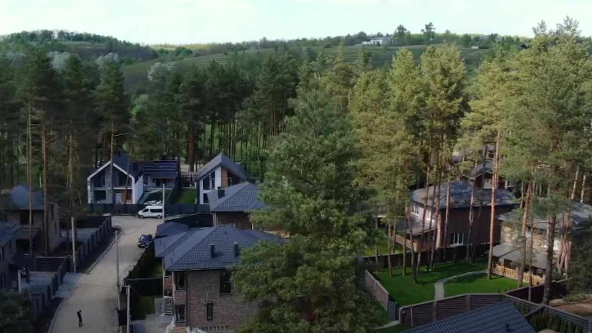 Родичі заступника Кличка з Франківська придбали елітну нерухомість у Києві