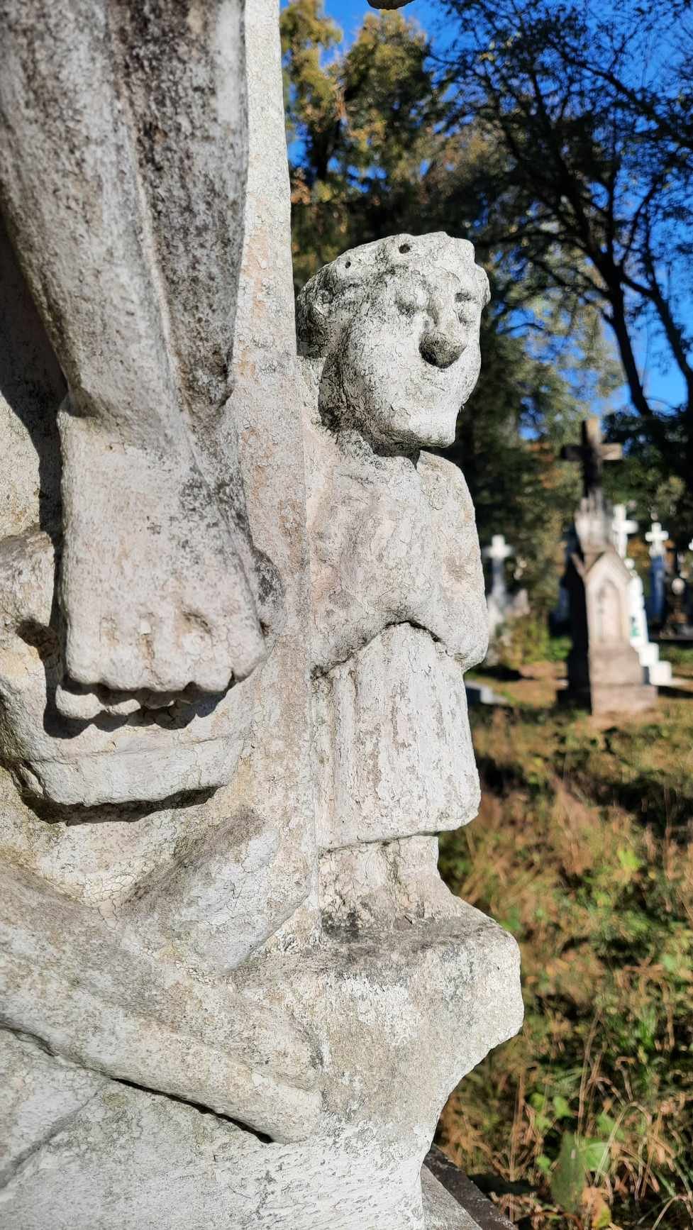 Деталі пам’ятників