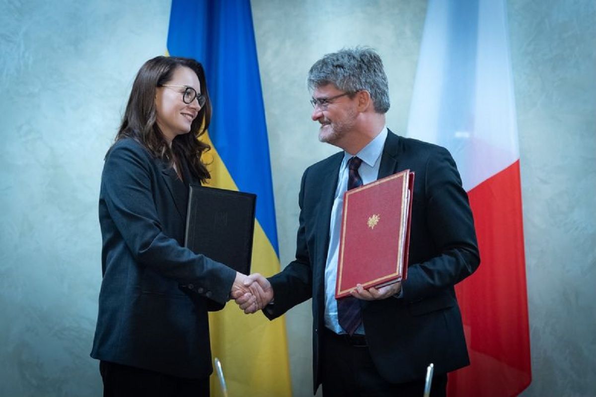 Україна отримає від Франції грант на 200 млн євро
