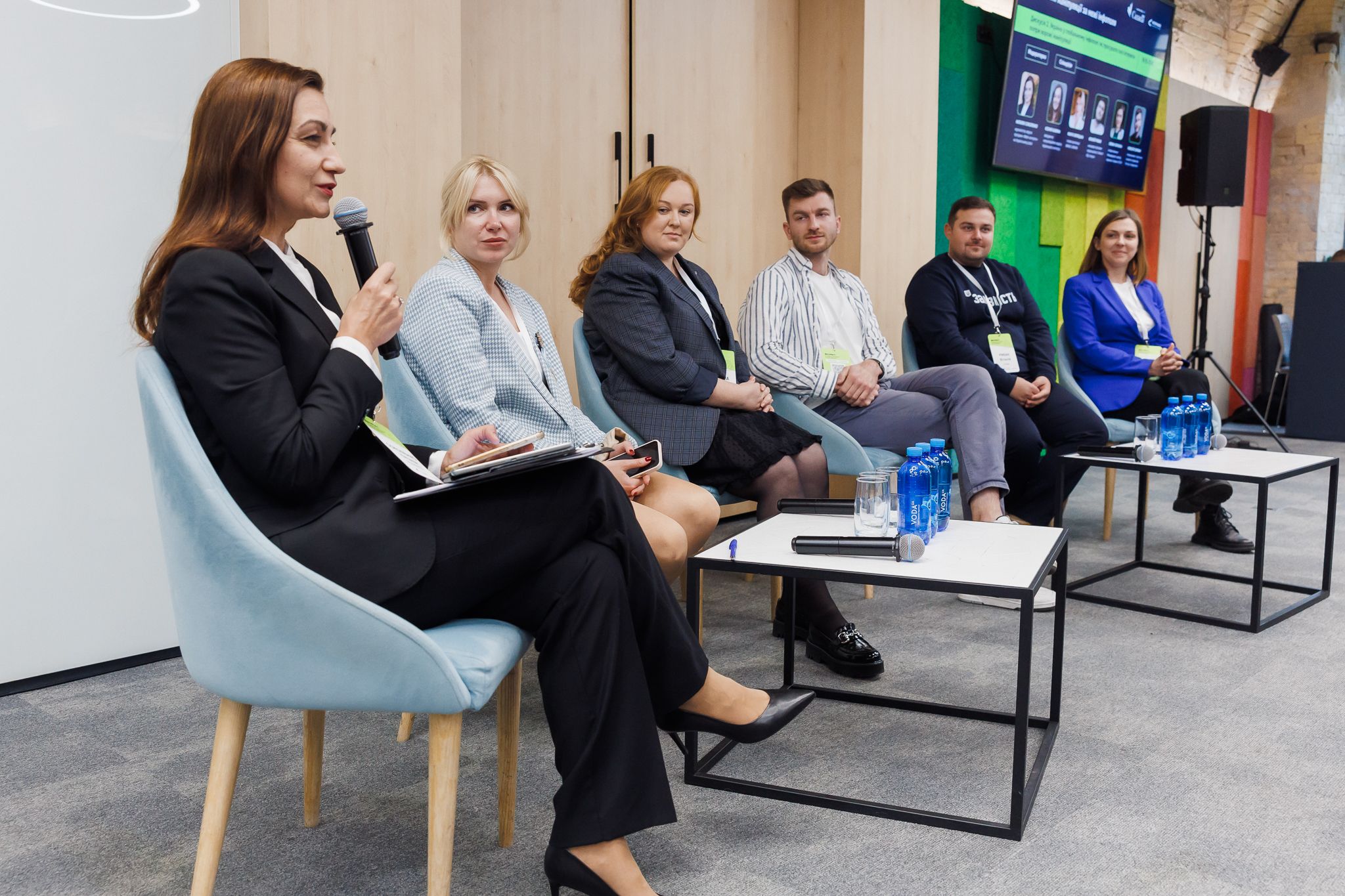 Конференція «ДезАут: як вибити маніпуляції за межі інформаційного поля» відбулася 25 жовтня