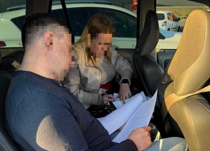 На незаконному оформленні груп інвалідності викрили чотирьох лікарів з Рівненщини (фото прокуратури)