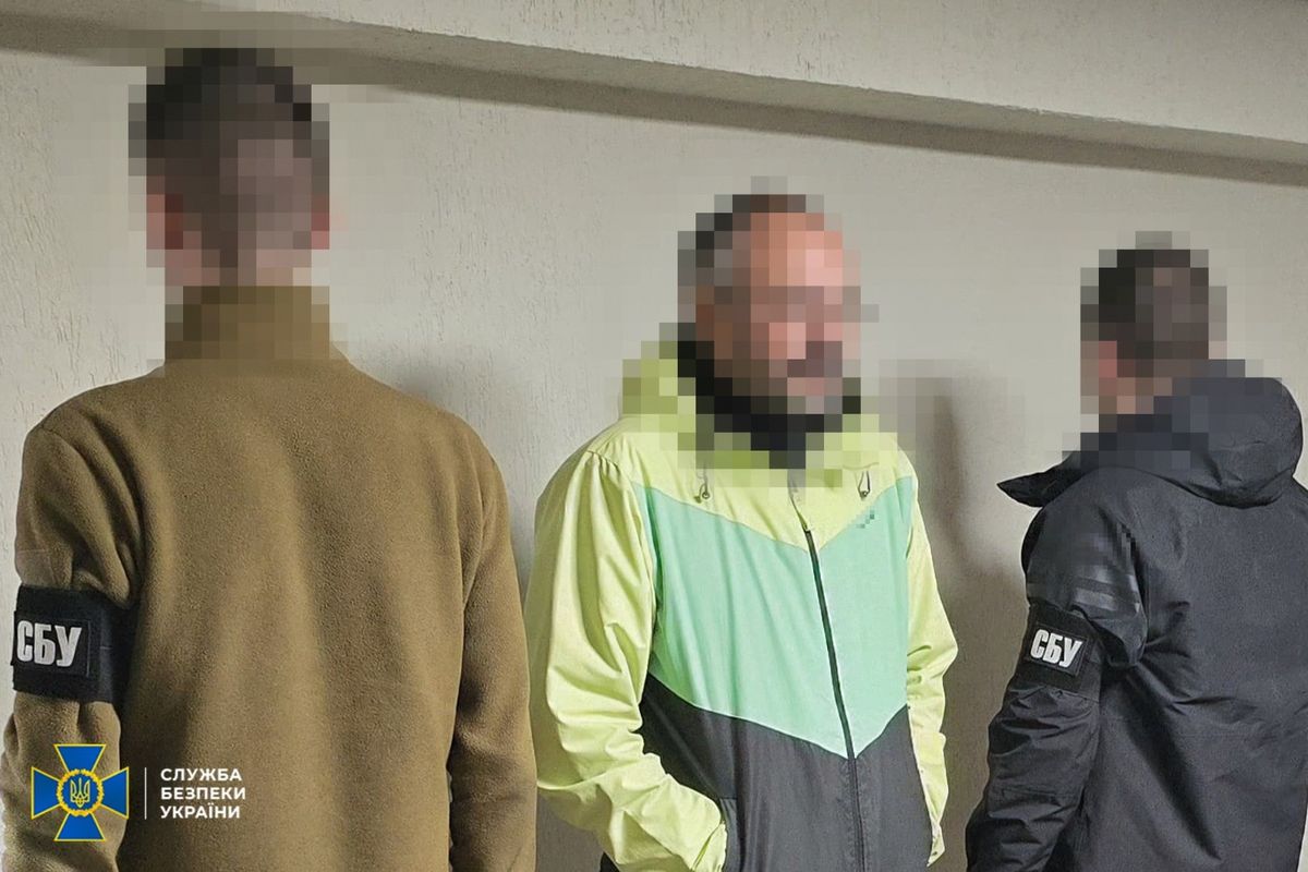 СБУ затримала політичного псевдоексперта медіапроєктів Віктора Медведчука 
