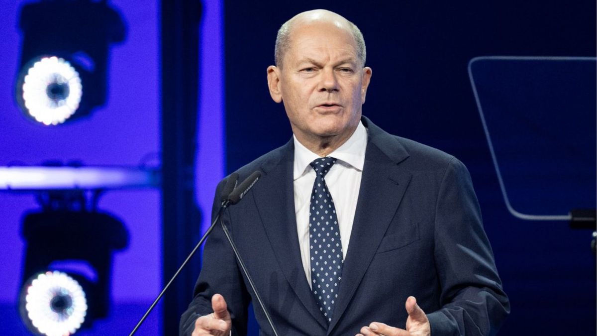 Шольц проситиме про вотум довіри уряду на тлі розпаду правлячої коаліції у Німеччині