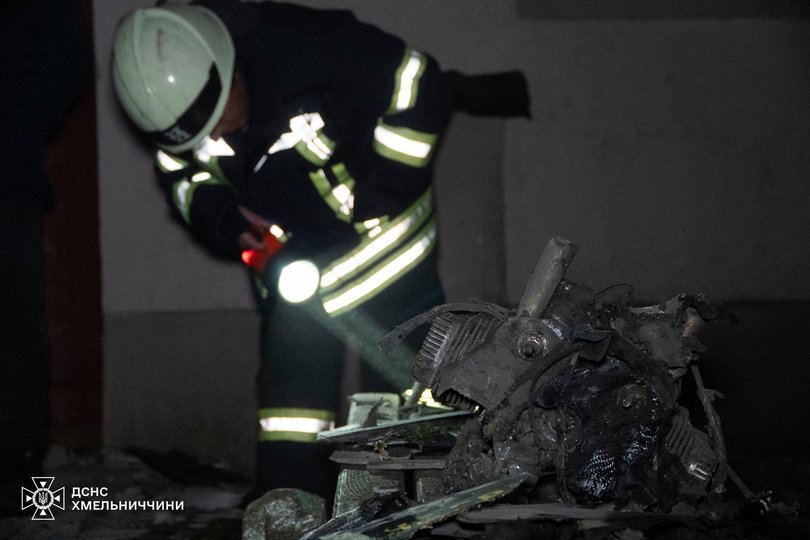 Наслідки російської атаки у Старокостянтинівській громаді (фото ДСНС)