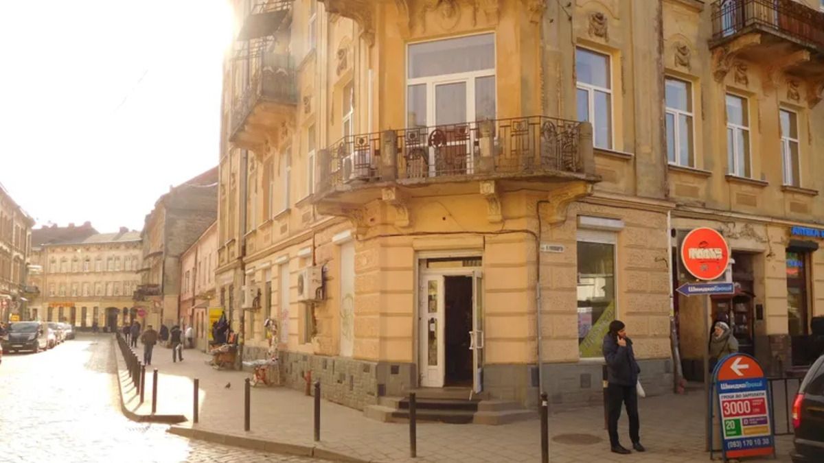 Міськрада Львова продала приміщення біля Краківського ринку за 21,8 млн грн