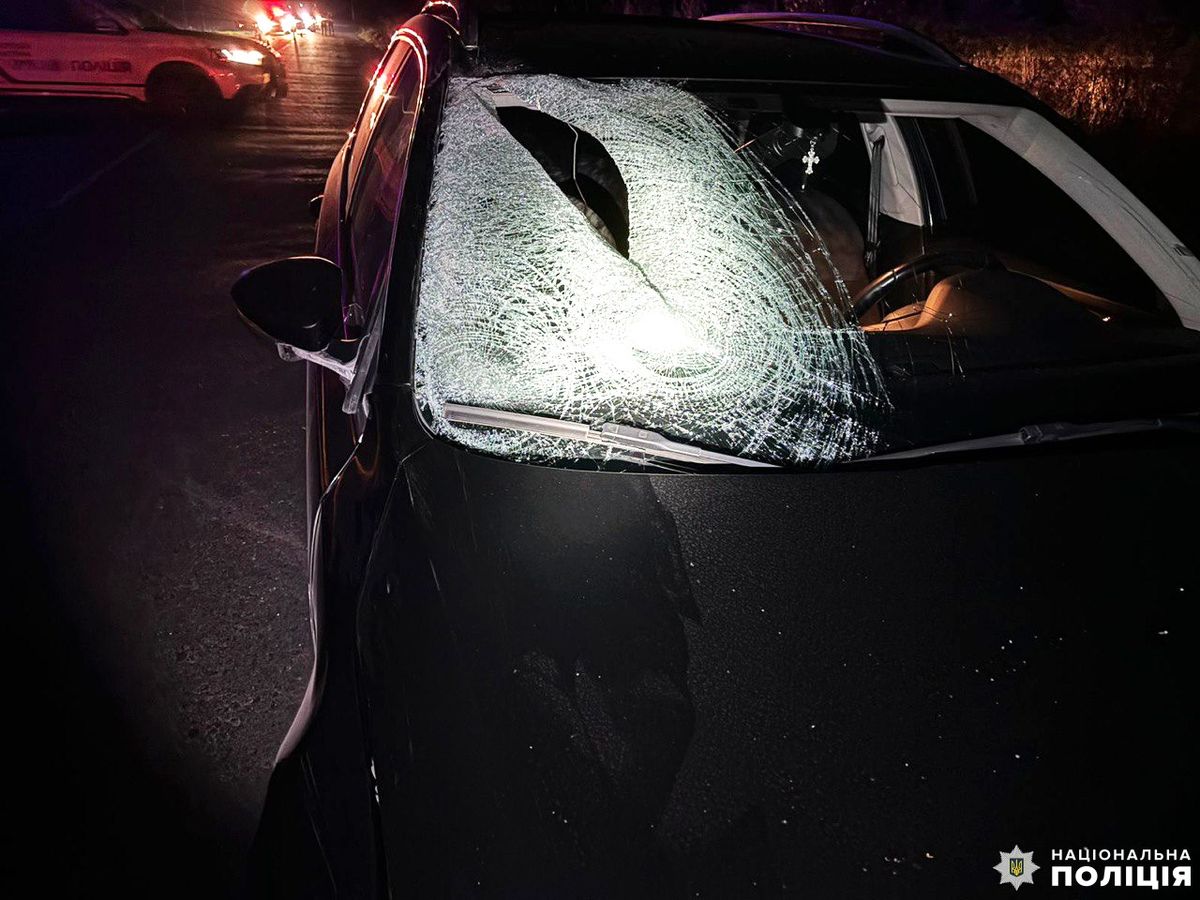 На Рівненщині водій Škoda Octavia на смерть збив 41-річного пішохода