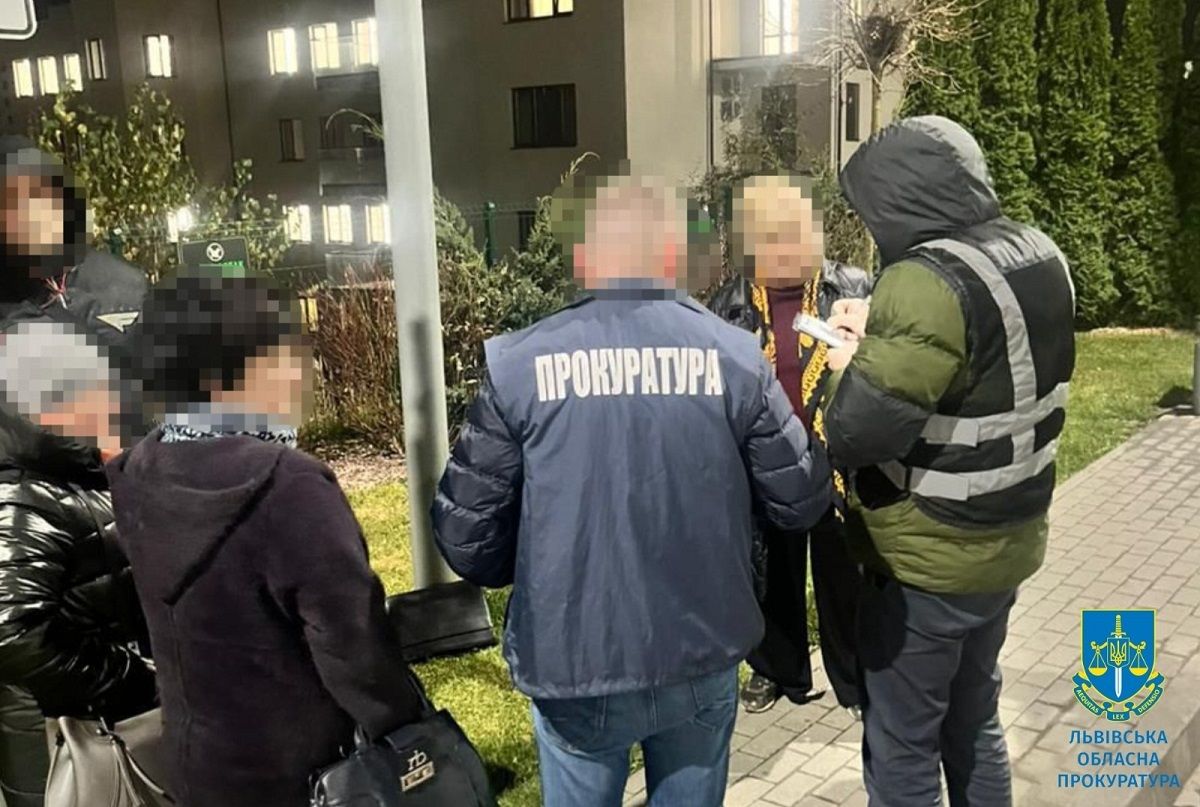 У Львові екслікарка вимагала у військового 5 тис. доларів за групу інвалідності 