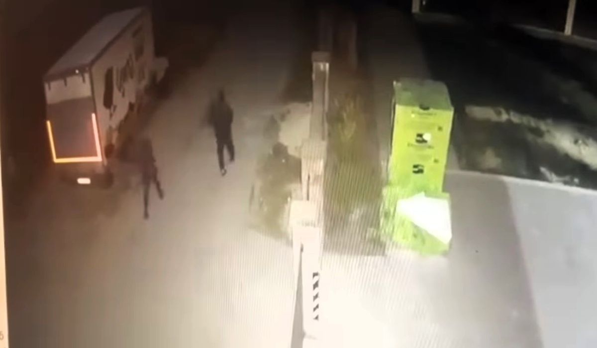 Правоохоронці затримали двох 22-річних закарпатців за підпал поліцейських автівок у Ясіні