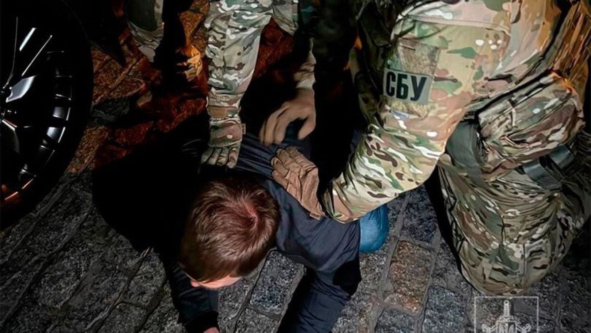 Депутата місцевої ради Дніпропетровщини підозрюють у викраденні та катуванні військового