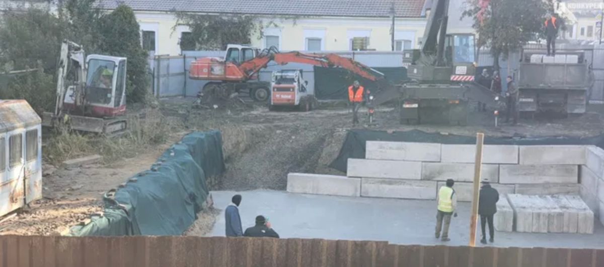 Суд арештував залиту бетоном ділянку з 400-річними підземеллями у середмісті Луцька