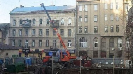 Суд залишив у власності забудовника незаконне будівництво в центрі Львова