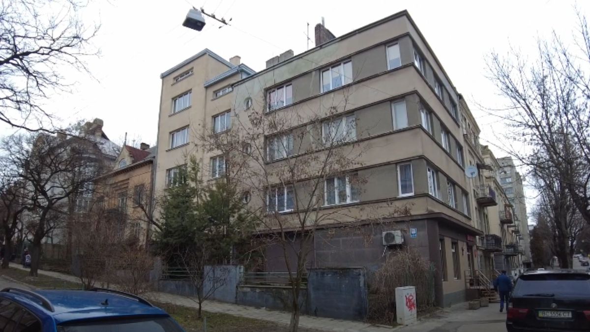 У Львові в чотириповерховому житловому будинку обвалилася стіна 