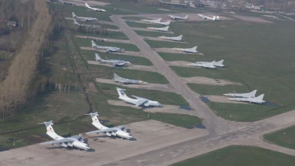 Поблизу російської авіабази в Рязані прогриміли вибухи