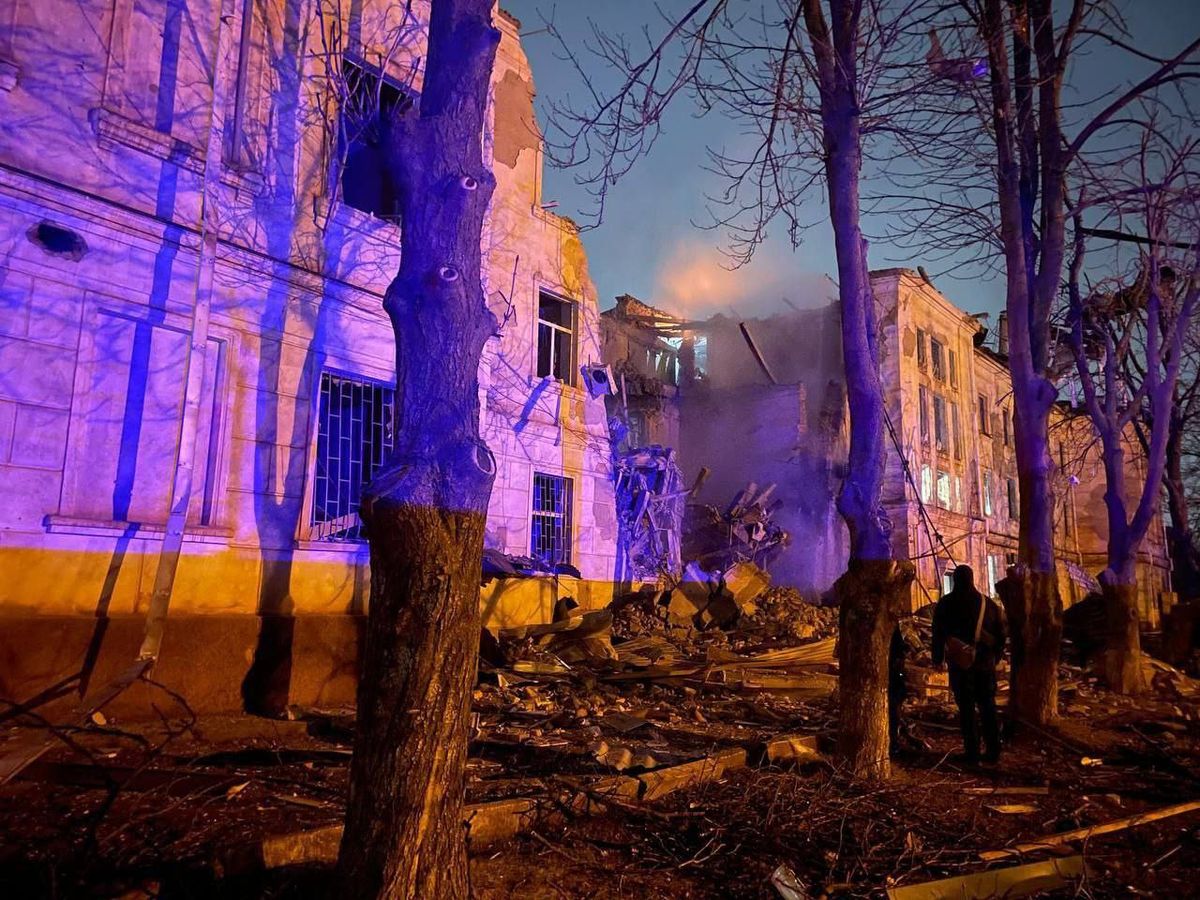 Росіяни здійснили ракетну атаку на Кривий Ріг, є загиблі та поранені 