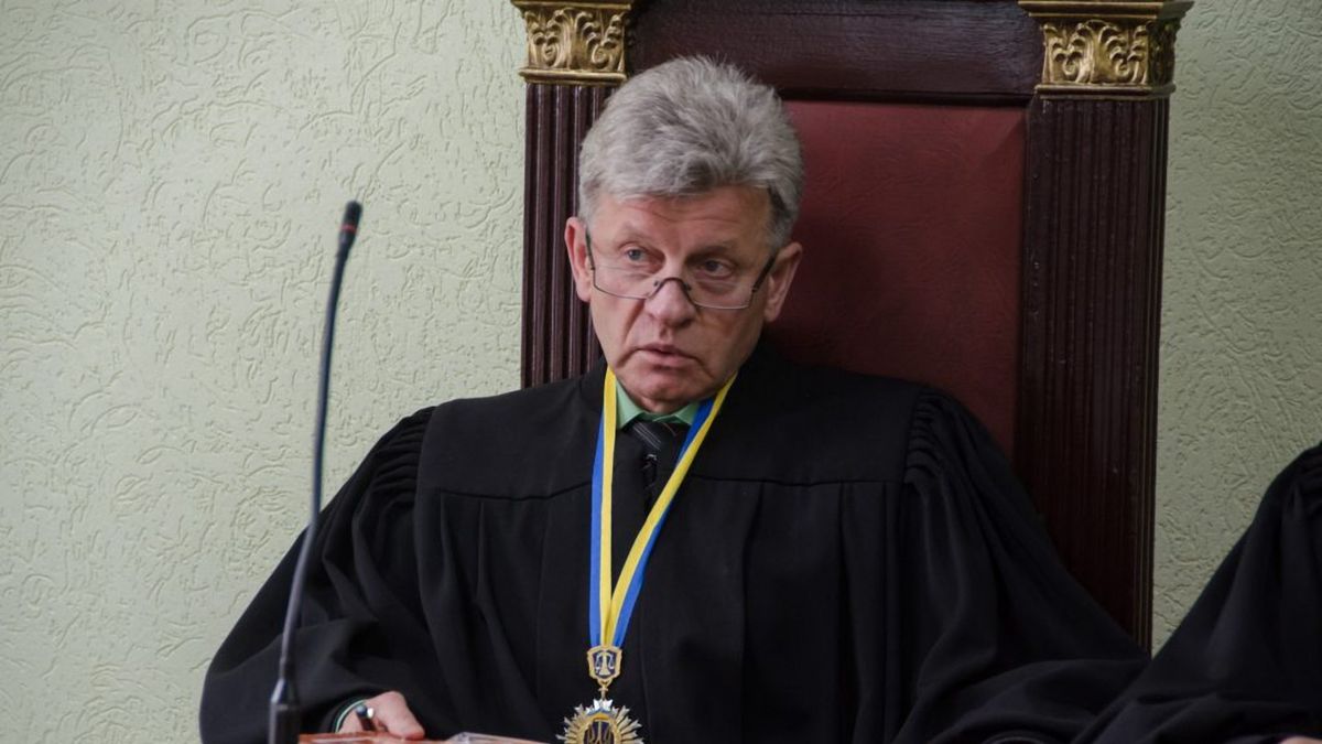Вища рада правосуддя звільнила суддю-хабарника із Коломиї Володимира П’ятковського