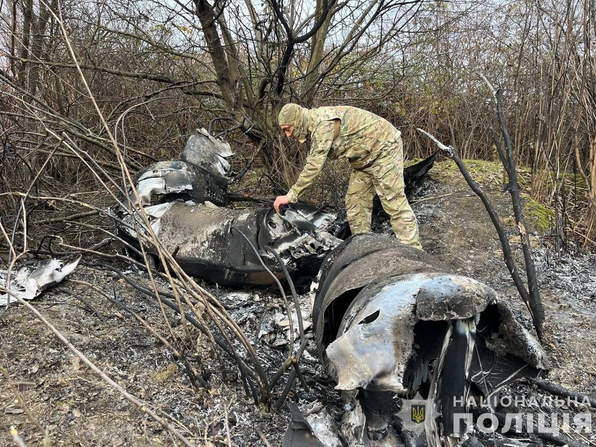 Поліція Закарпаття показала знешкодження бойової частини збитої російської ракети