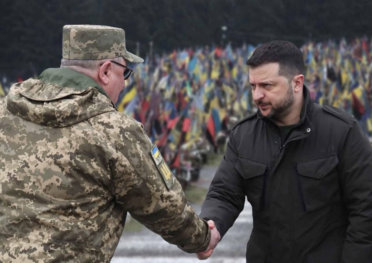 За день до свого звільнення Павло Ткачук тисне руку Володимиру Зеленському біля почесних поховань на Личаківському цвинтарі