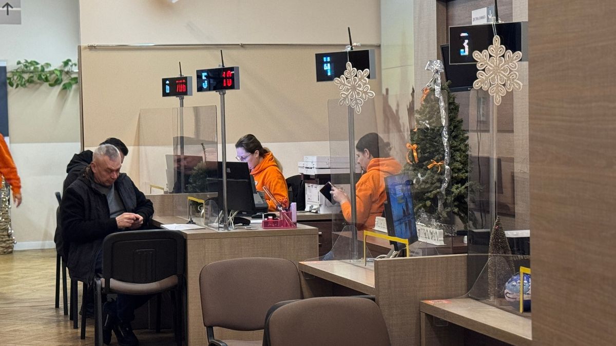 Через масштабну кібератаку на держреєстри львівські ЦНАПи зупинили низку послуг