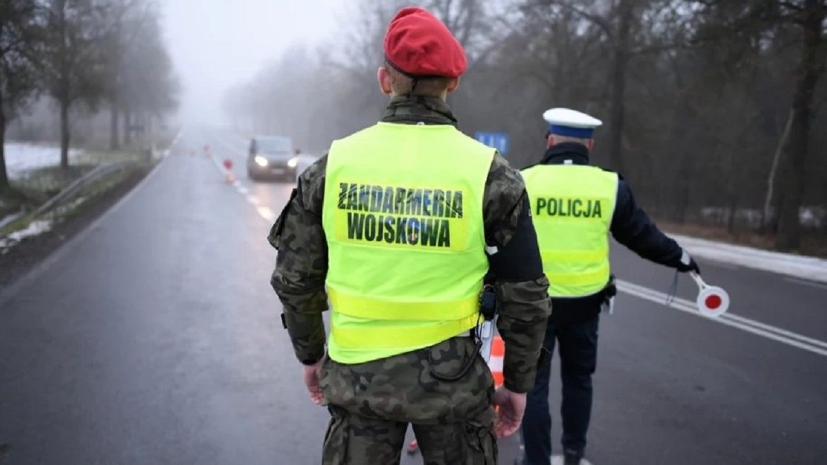 У Польщі п’яний дезертир розстріляв автомобіль із цивільними
