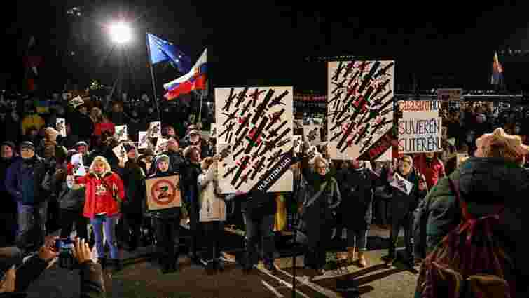 У Словаччині люди вийшли на протест проти зовнішньої політики Роберта Фіцо