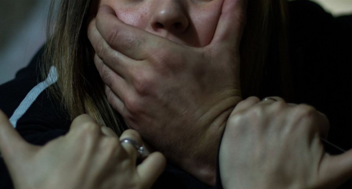 За систематичне ґвалтування доньок 39-річному закарпатцю присудили 15 років тюрми
