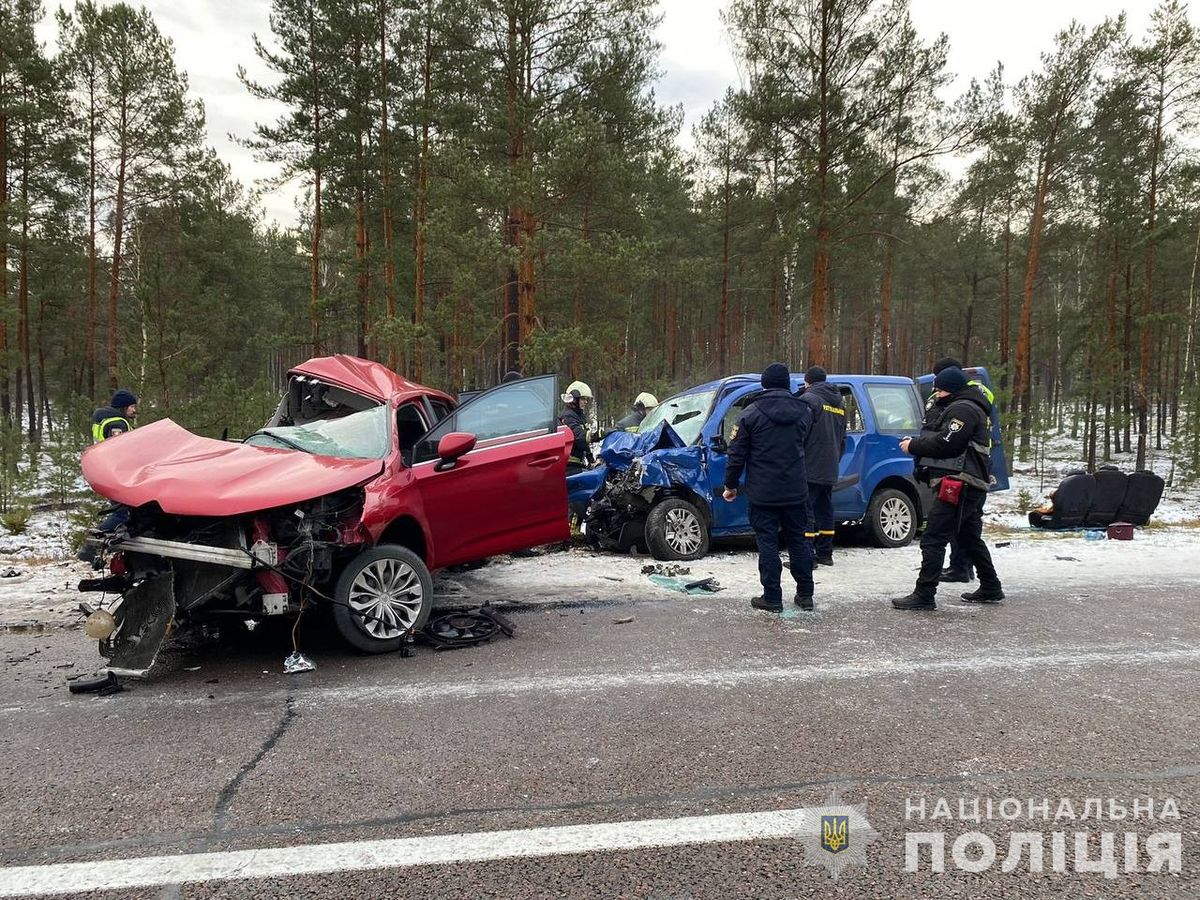 На Волині внаслідок зіткнення двох легковиків загинула 47-річна водійка Citroën